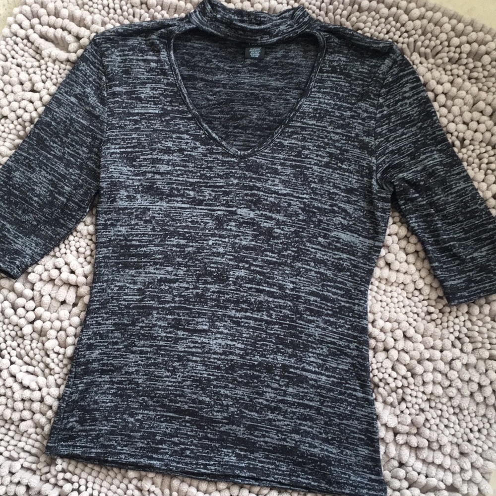Rue 21 . NWOT super soft material choker shirt